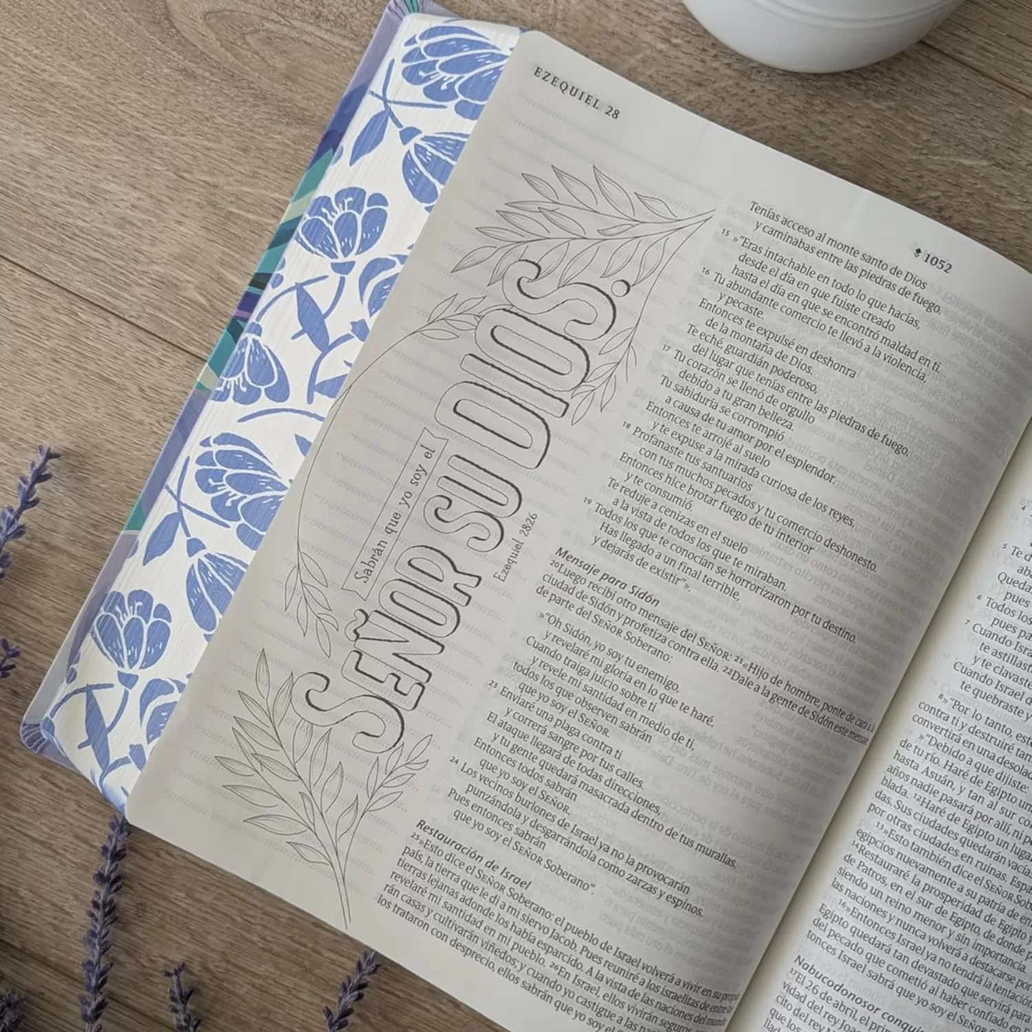 Biblia NTV Inspira con filament - Ramo azul - Letra Grande - Imagen 8