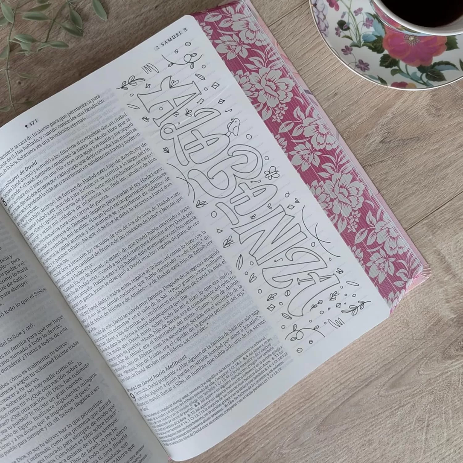 Biblia NTV Inspira con filament - Primaveral Semipiel - Leltra Grande 10.5P - Imagen 6